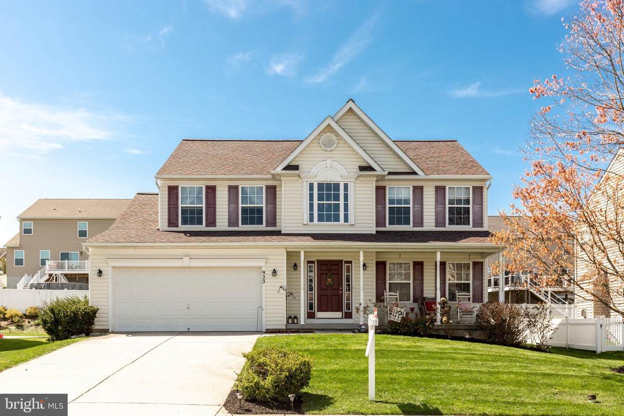 903 Glouster Circle - Photo 1