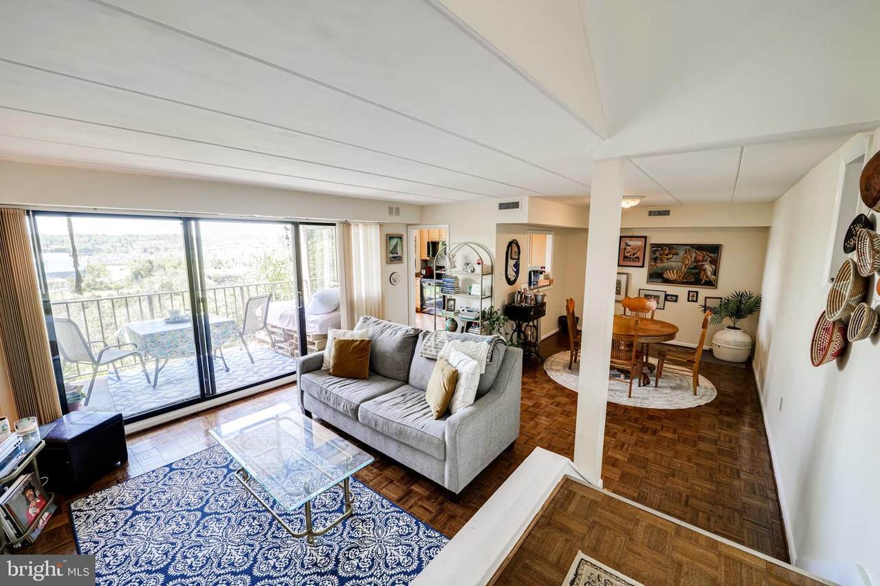 100 Roberts Lane - Photo 1