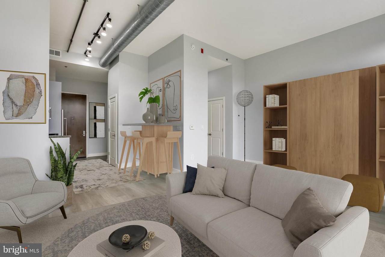 520 John Carlyle Street - Photo 1