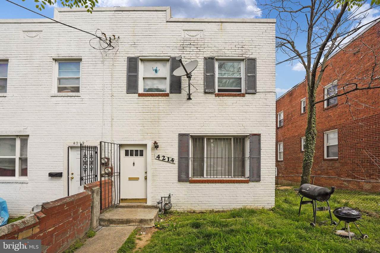 4214 Edson Place - Photo 1