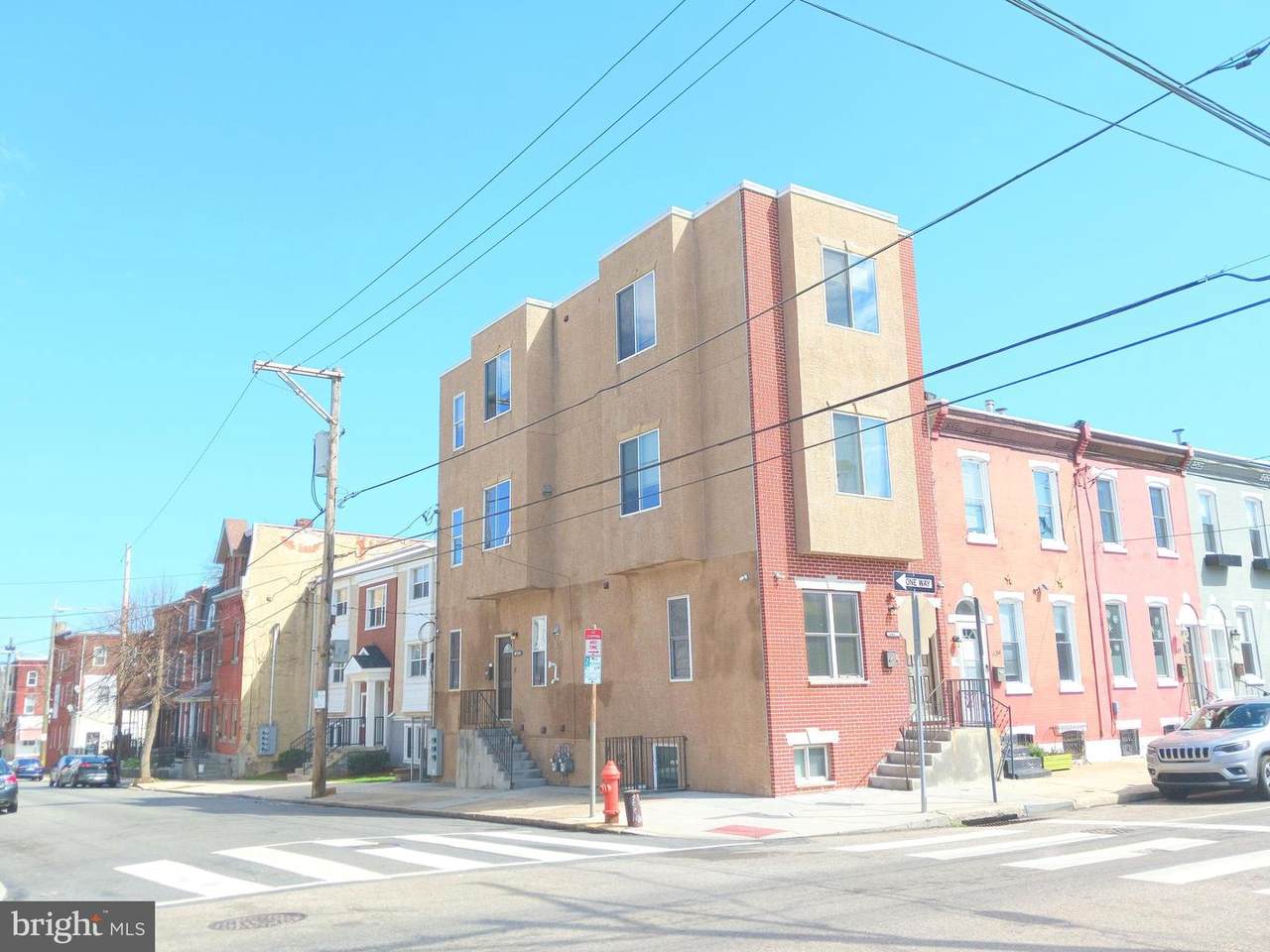 641 33RD Street - Photo 1