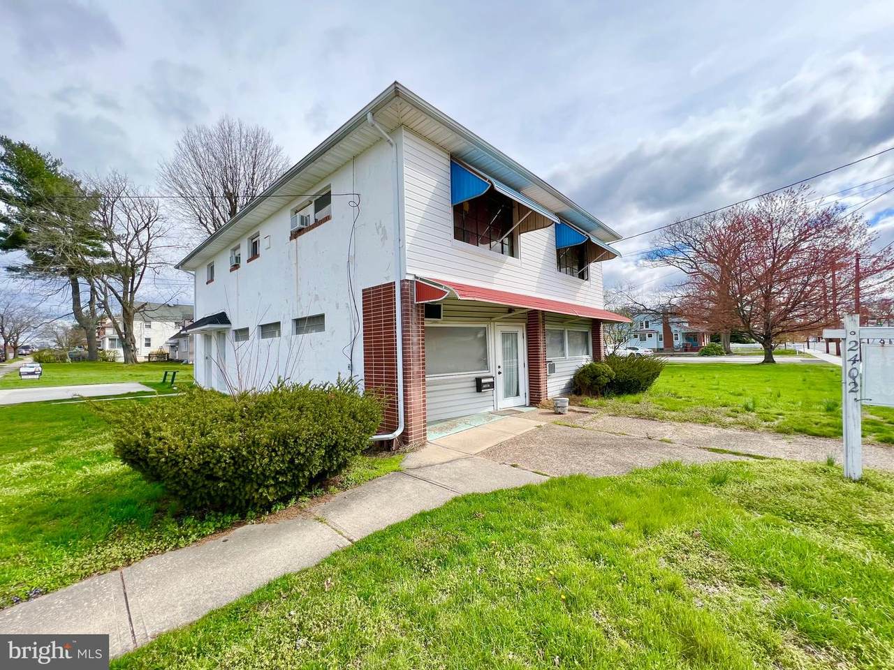 2402 Nottingham Way - Photo 1