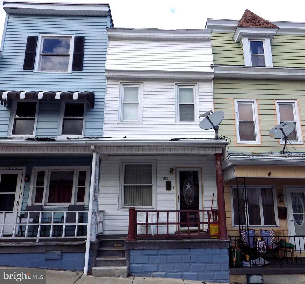 1321 Walnut Street - Photo 1