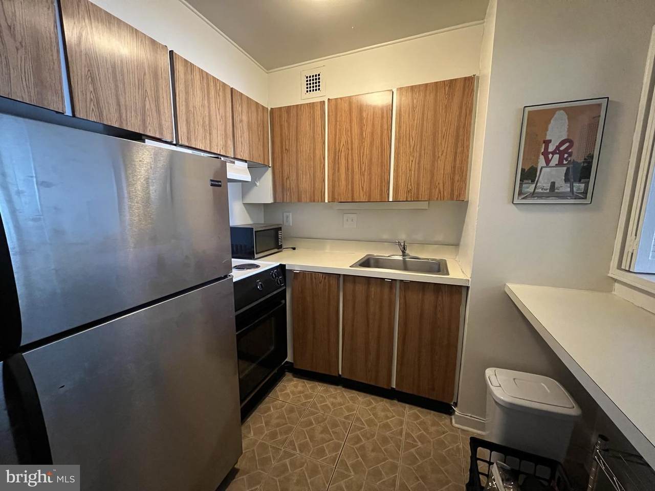 224-30 Rittenhouse Square - Photo 1