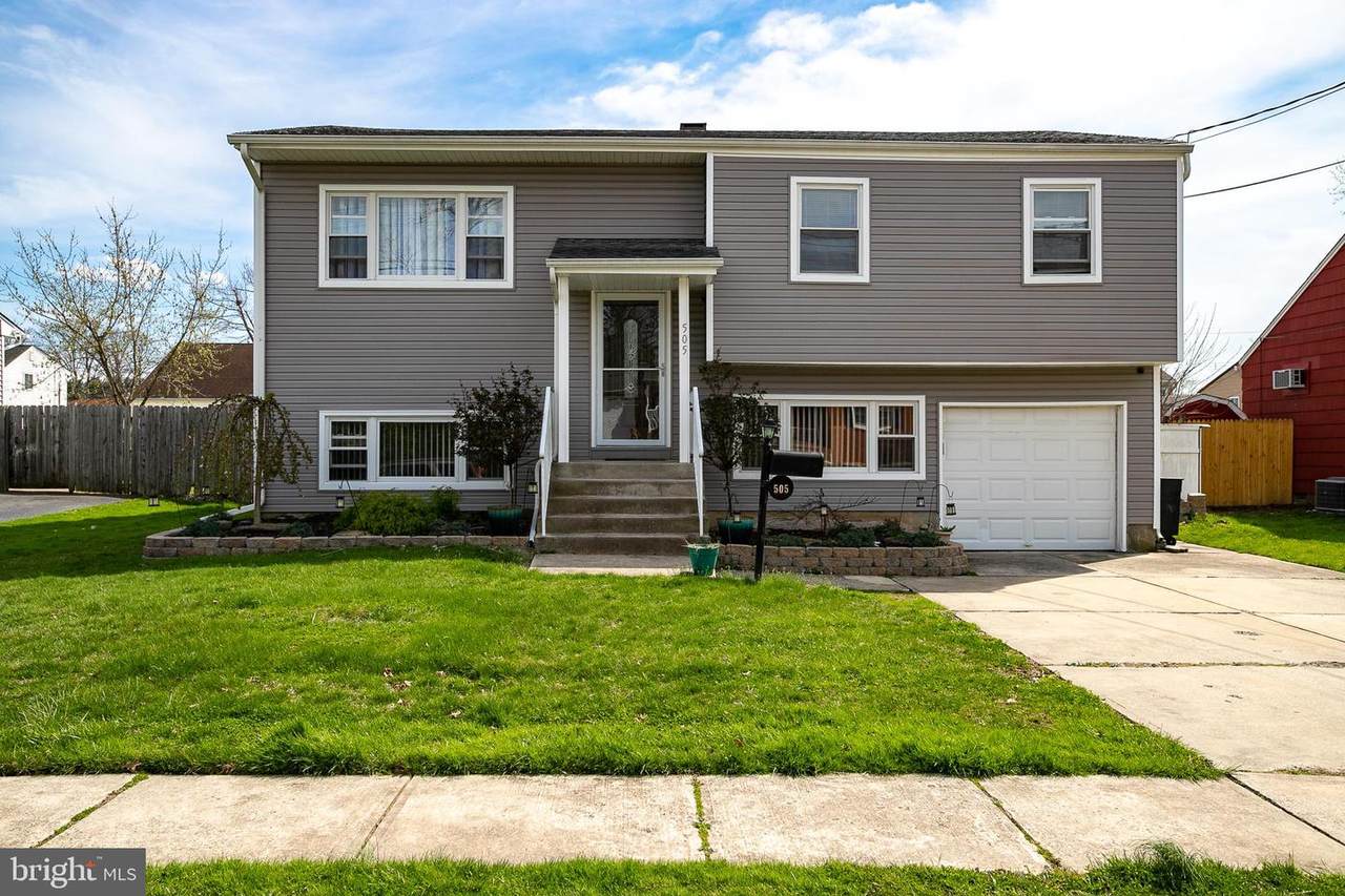 505 Daniels Avenue - Photo 1