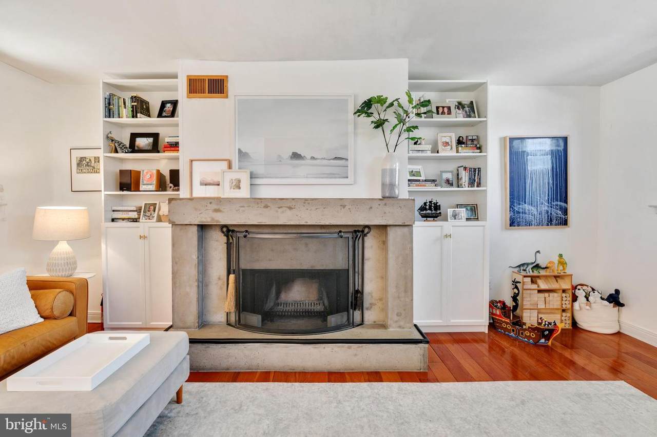 734 Rodman Street - Photo 1