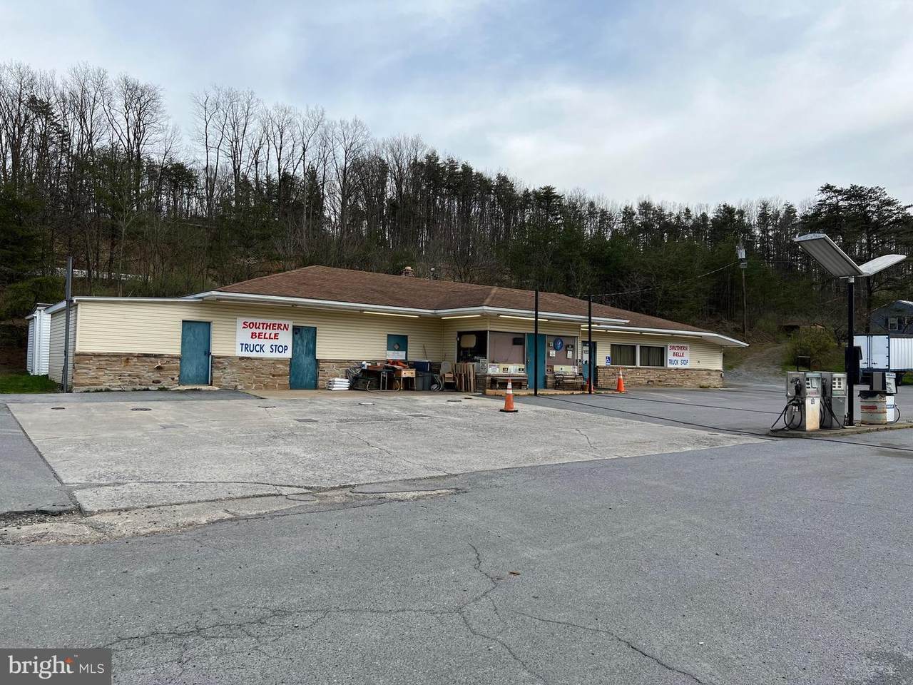 3425 Valley Road - Photo 1