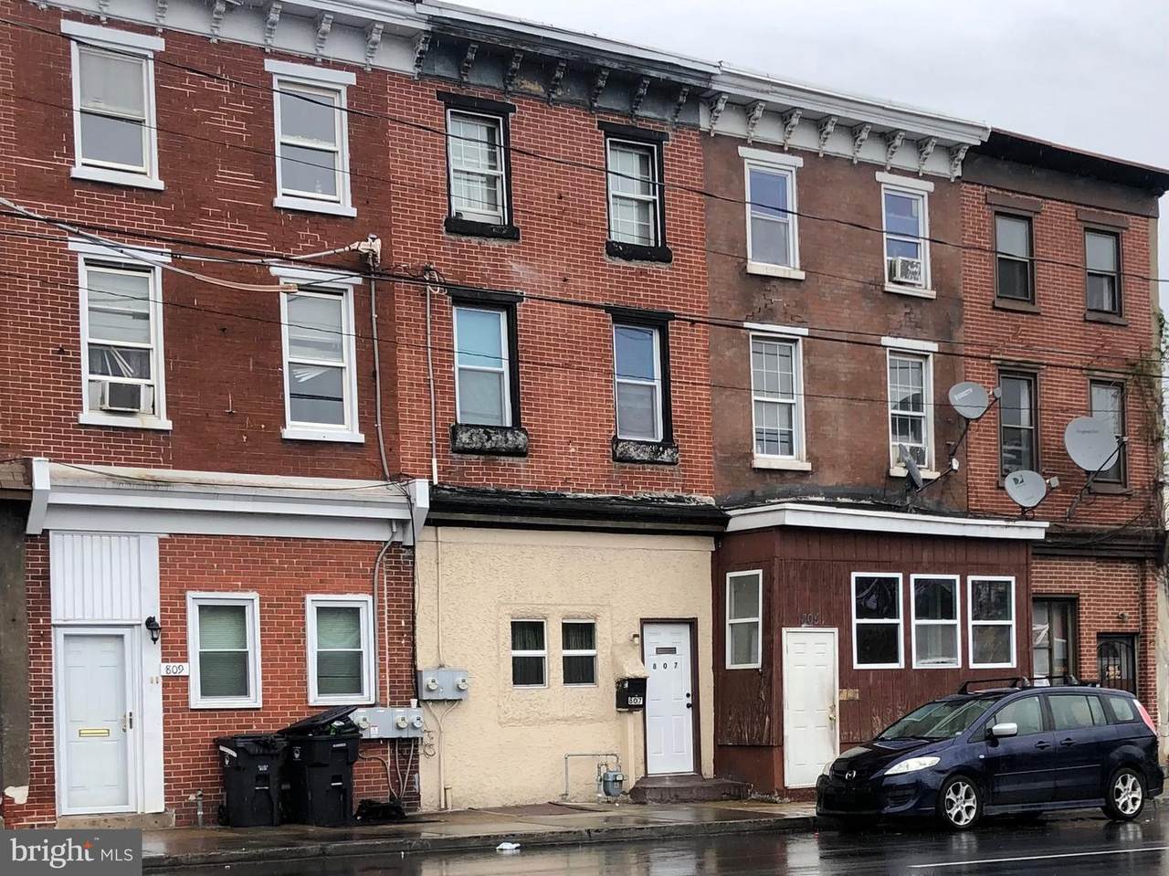 807 4TH Street - Photo 1