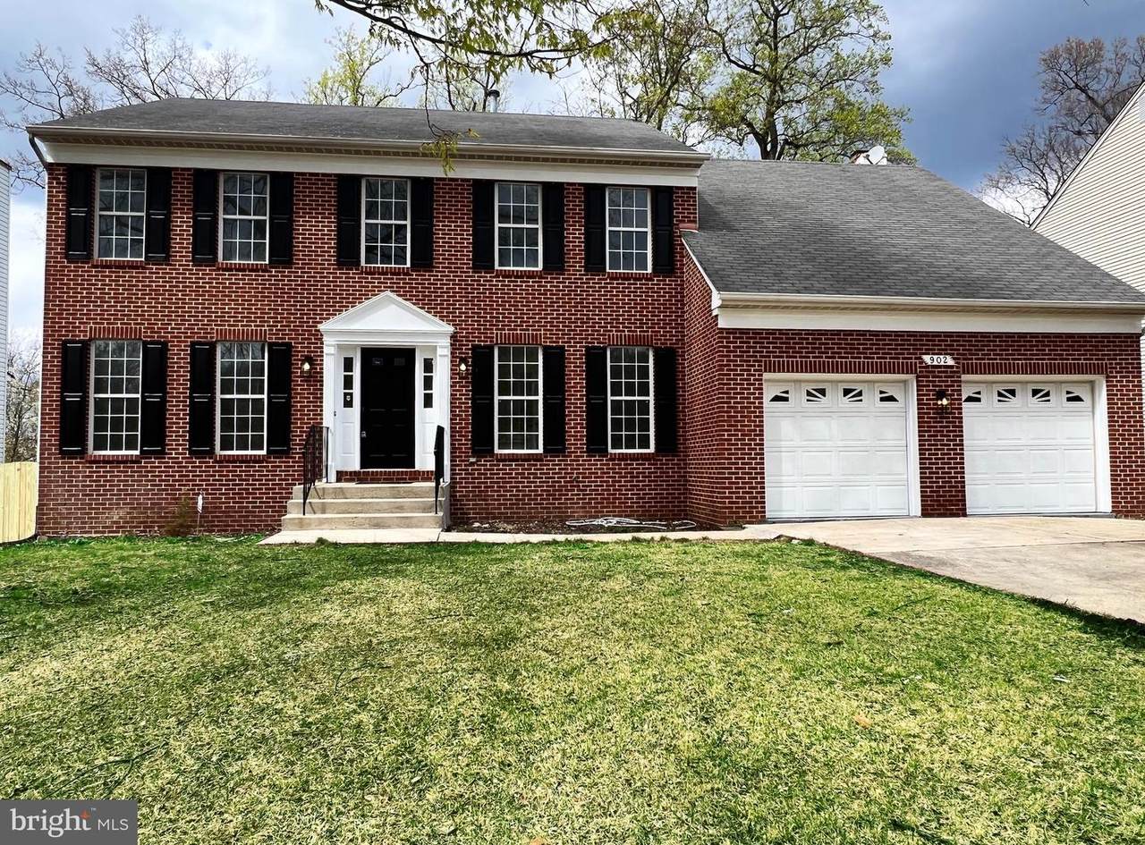 902 Broderick Drive - Photo 1