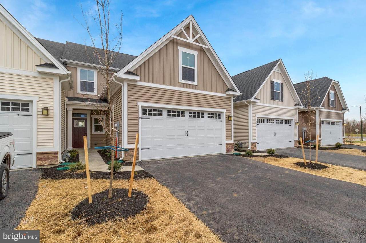 2228 Caroline Lane - Photo 1