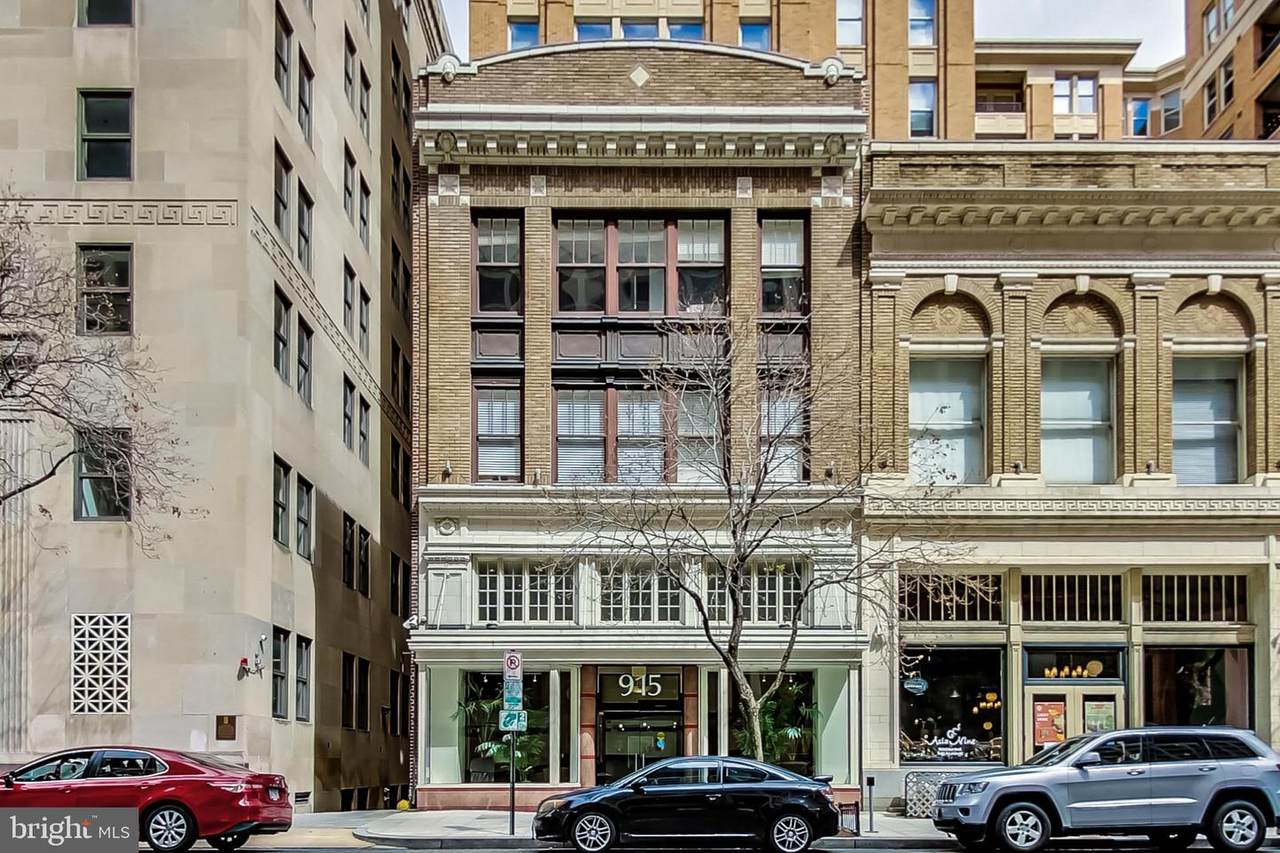 915 E Street - Photo 1