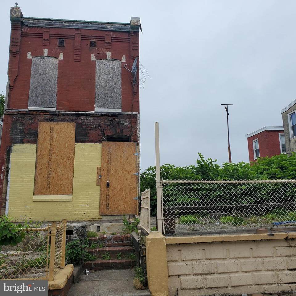 4901 Saybrook Avenue - Photo 1