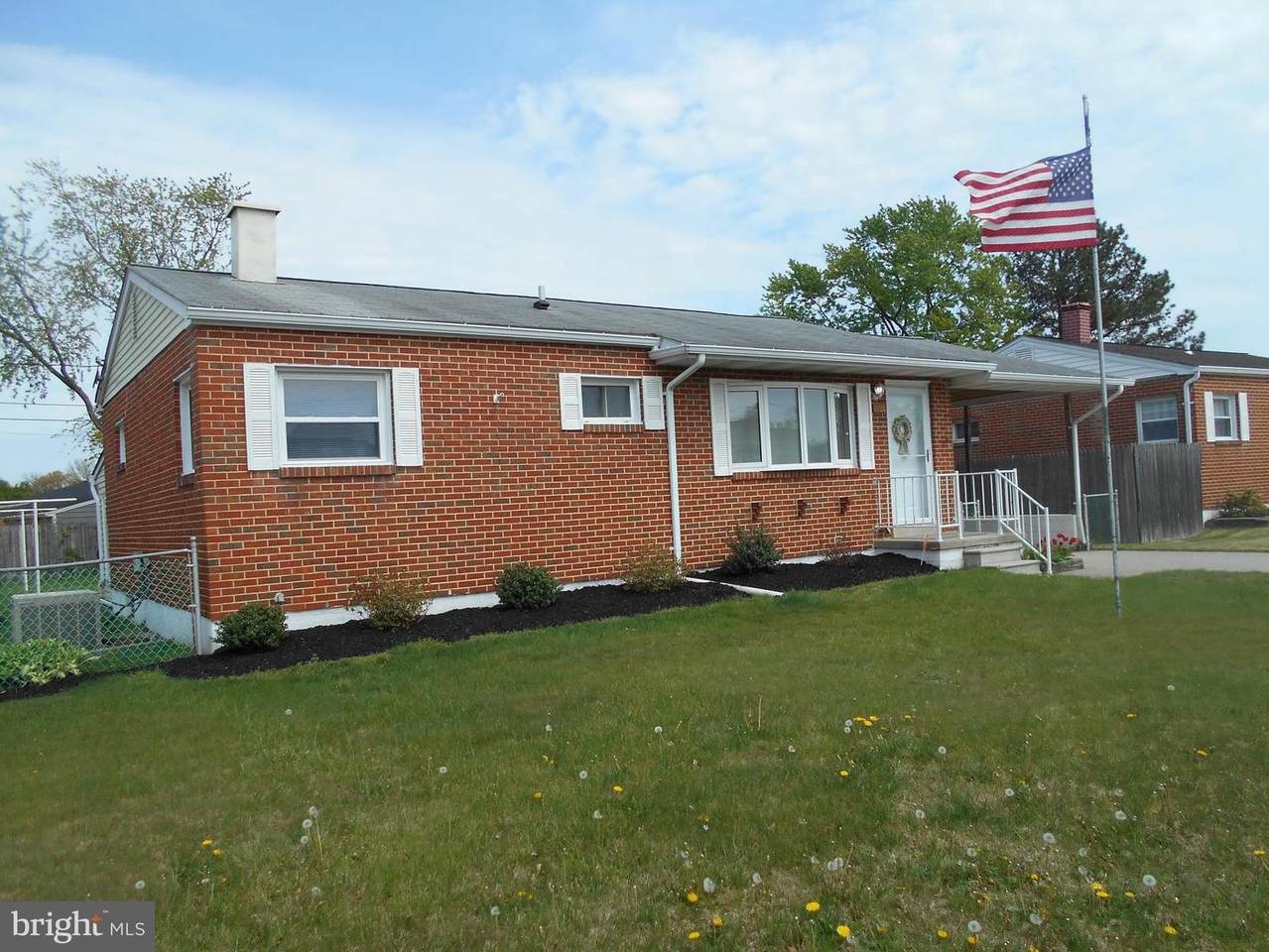 807 Barbara Court - Photo 1