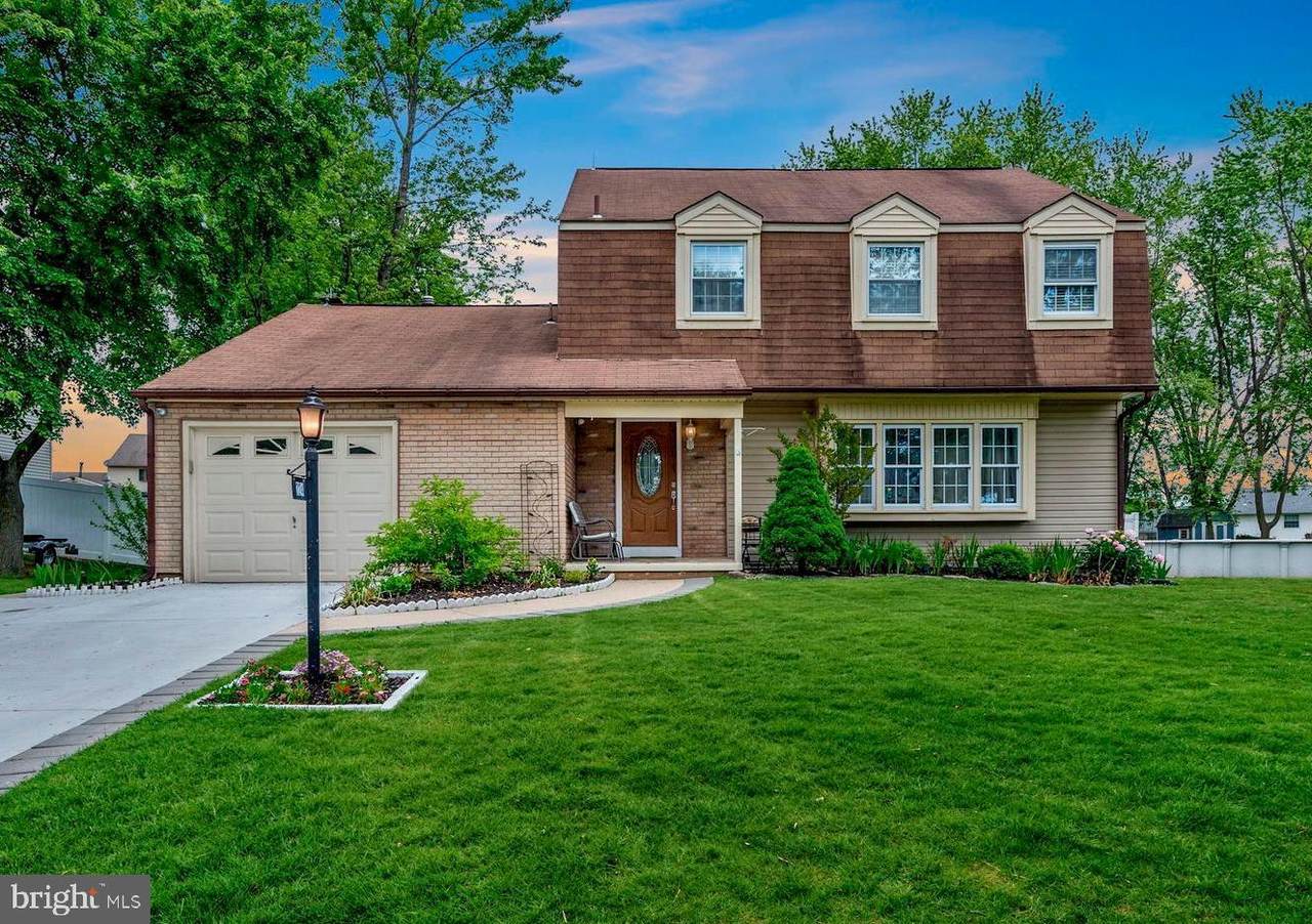 224 Dickens Drive - Photo 1