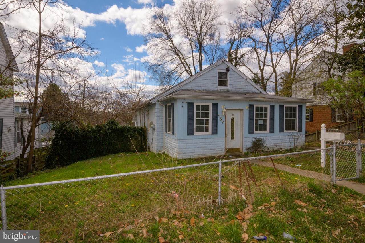 157 Lavern Avenue - Photo 1