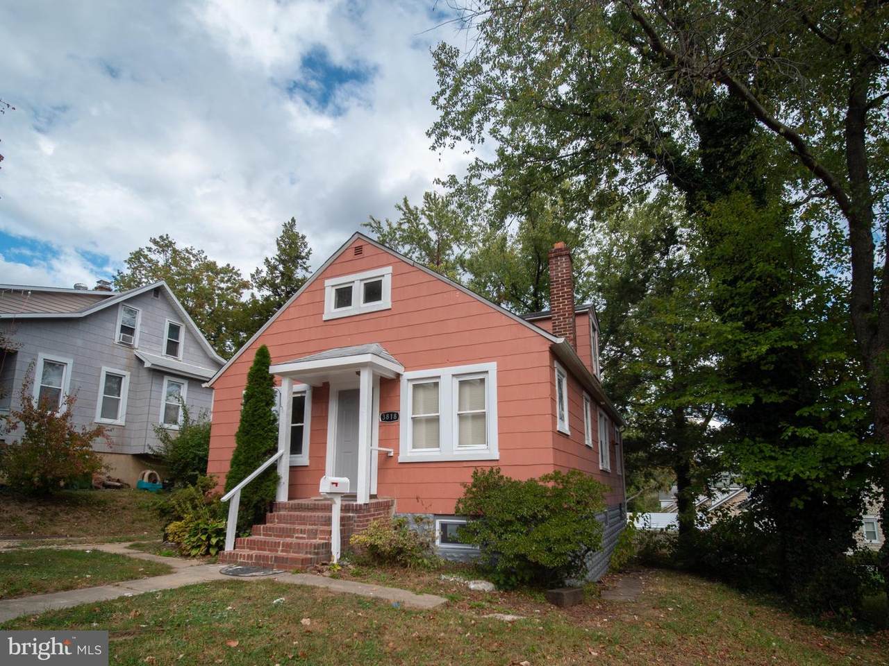 3818 Ridgecroft Road - Photo 1
