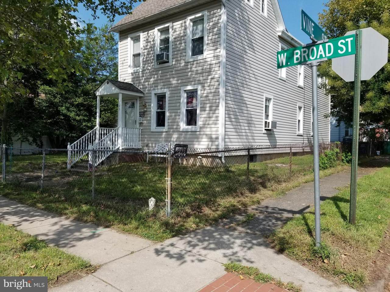 303 Broad Street - Photo 1