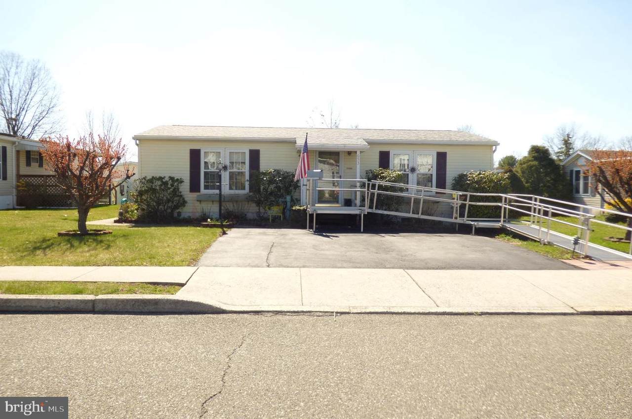 653 Walnut Street - Photo 1
