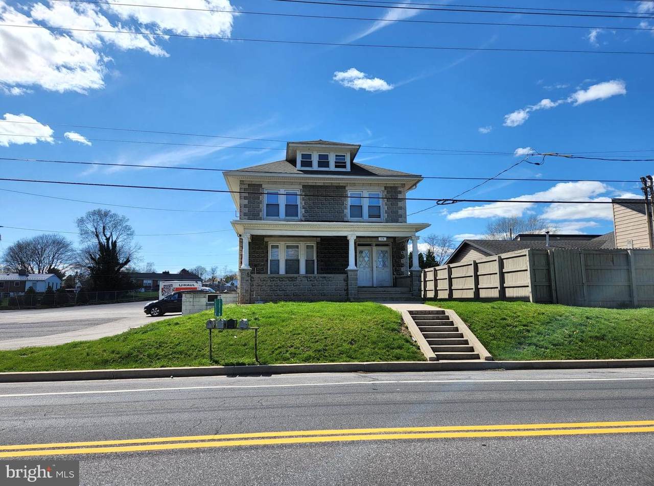13718 Pennsylvania Avenue - Photo 1