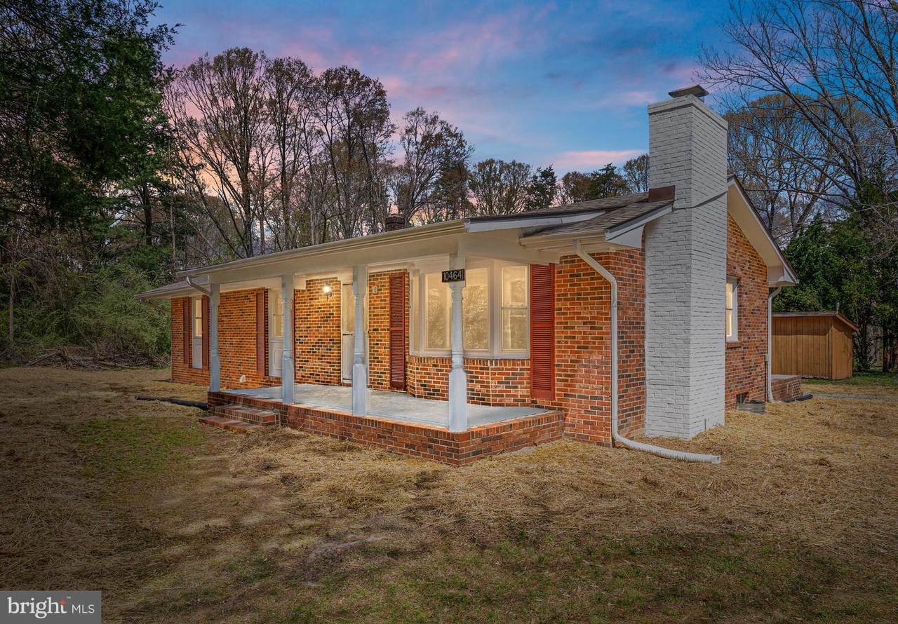 10464 Edgewood Drive - Photo 1