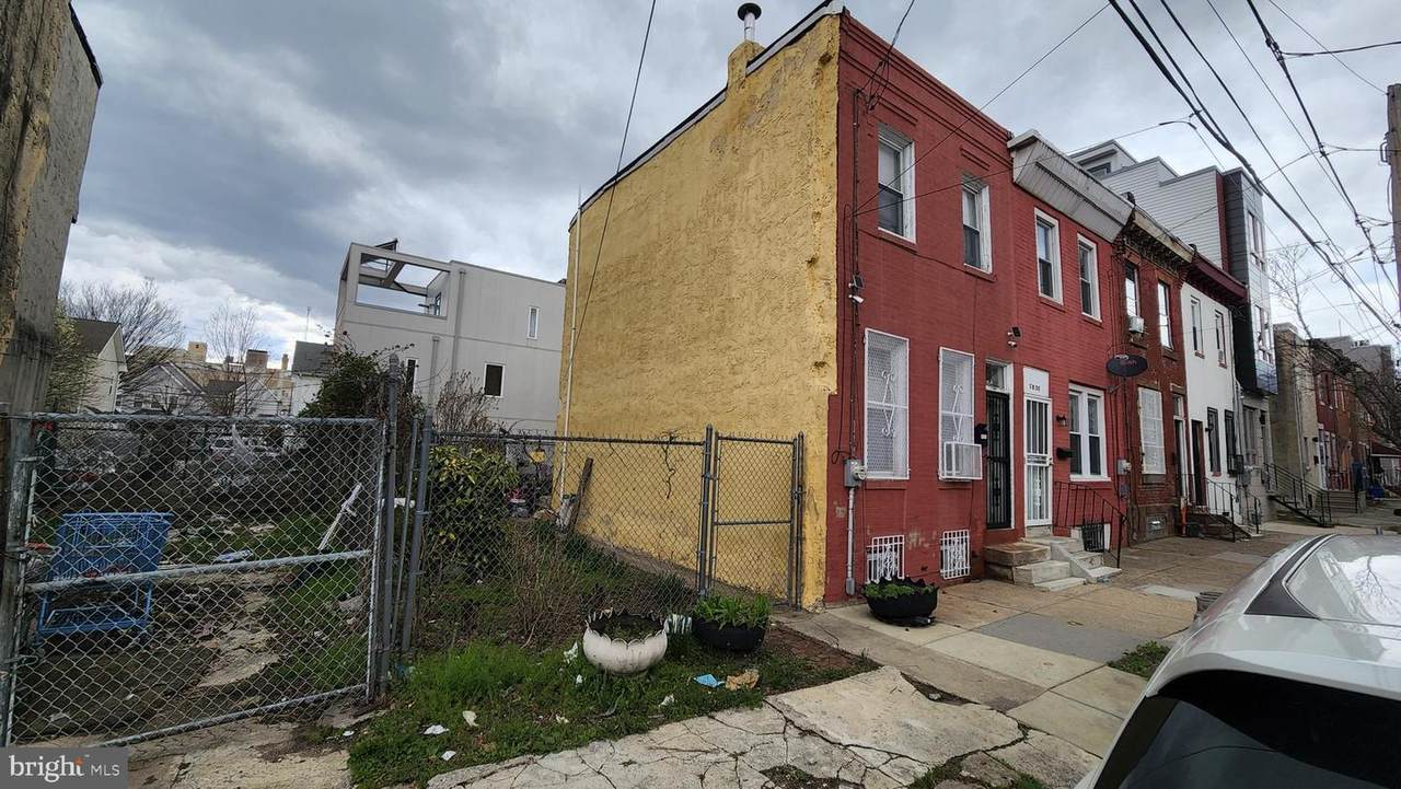 1826 Marshall Street - Photo 1