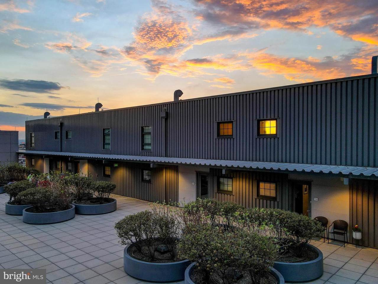 1200 Steuart Street - Photo 1