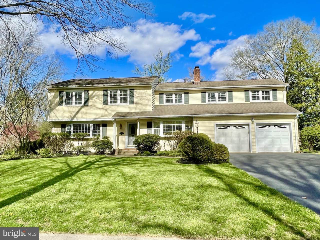 9 Suffolk Lane - Photo 1