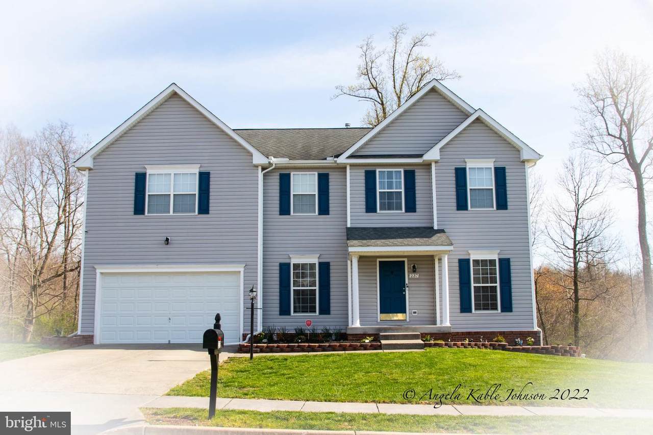 237 Rubens Circle - Photo 1