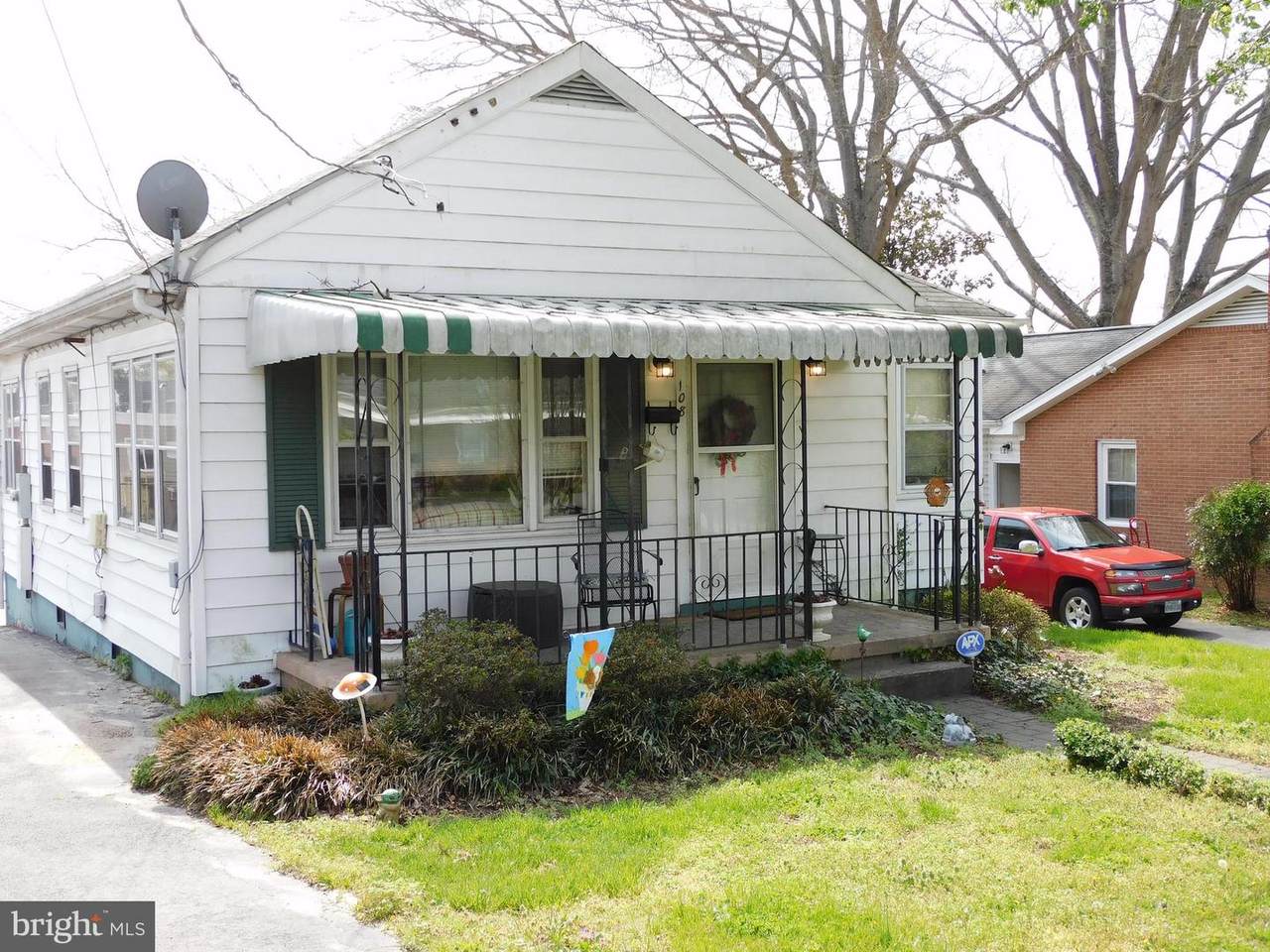 108 Forbes Street - Photo 1