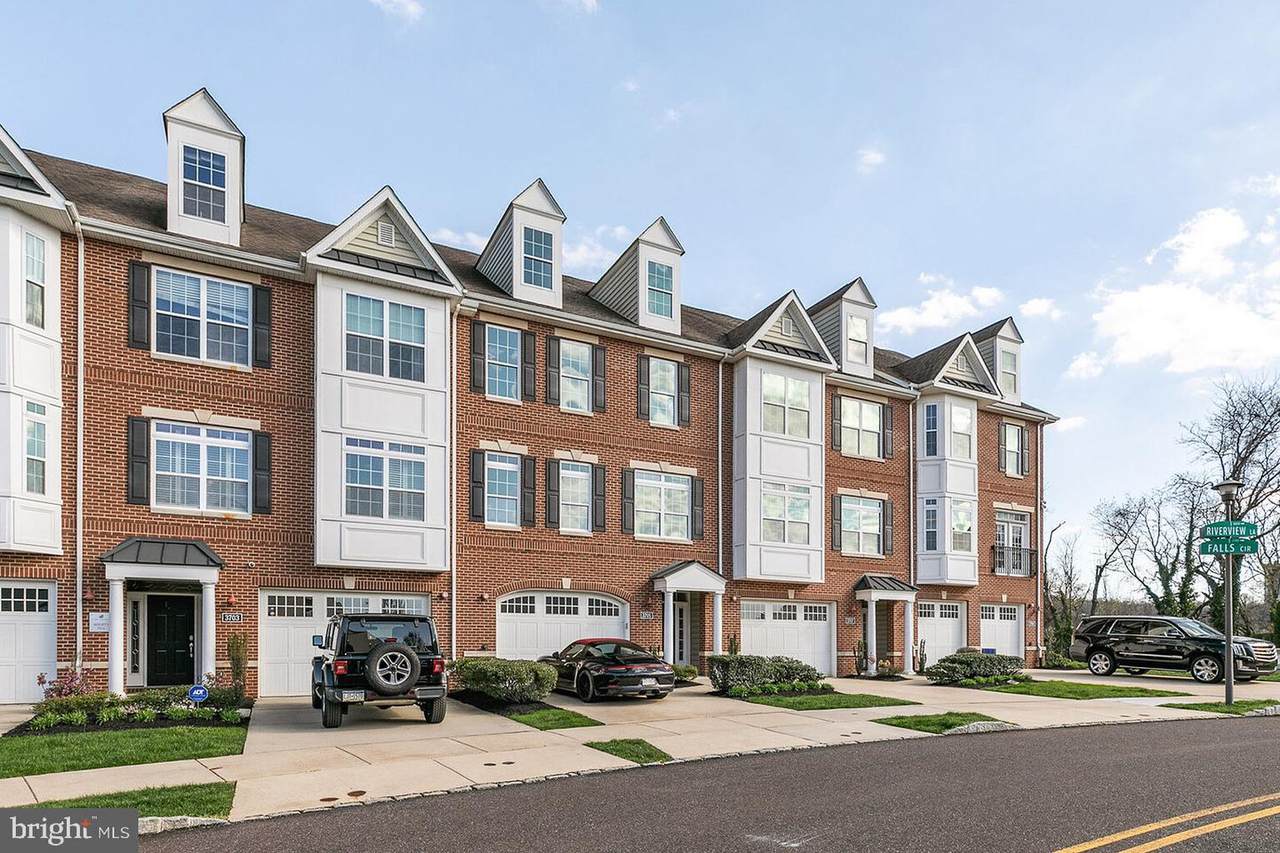 3705 Falls Circle - Photo 1