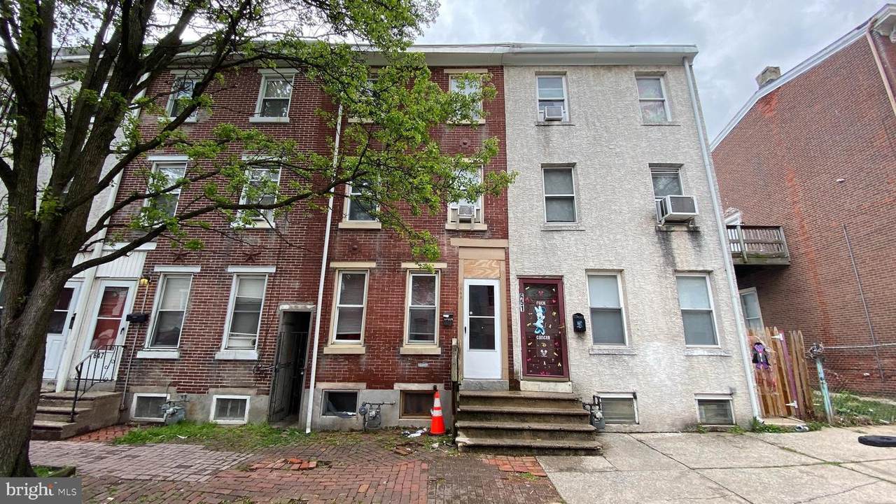 649 Chain Street - Photo 1