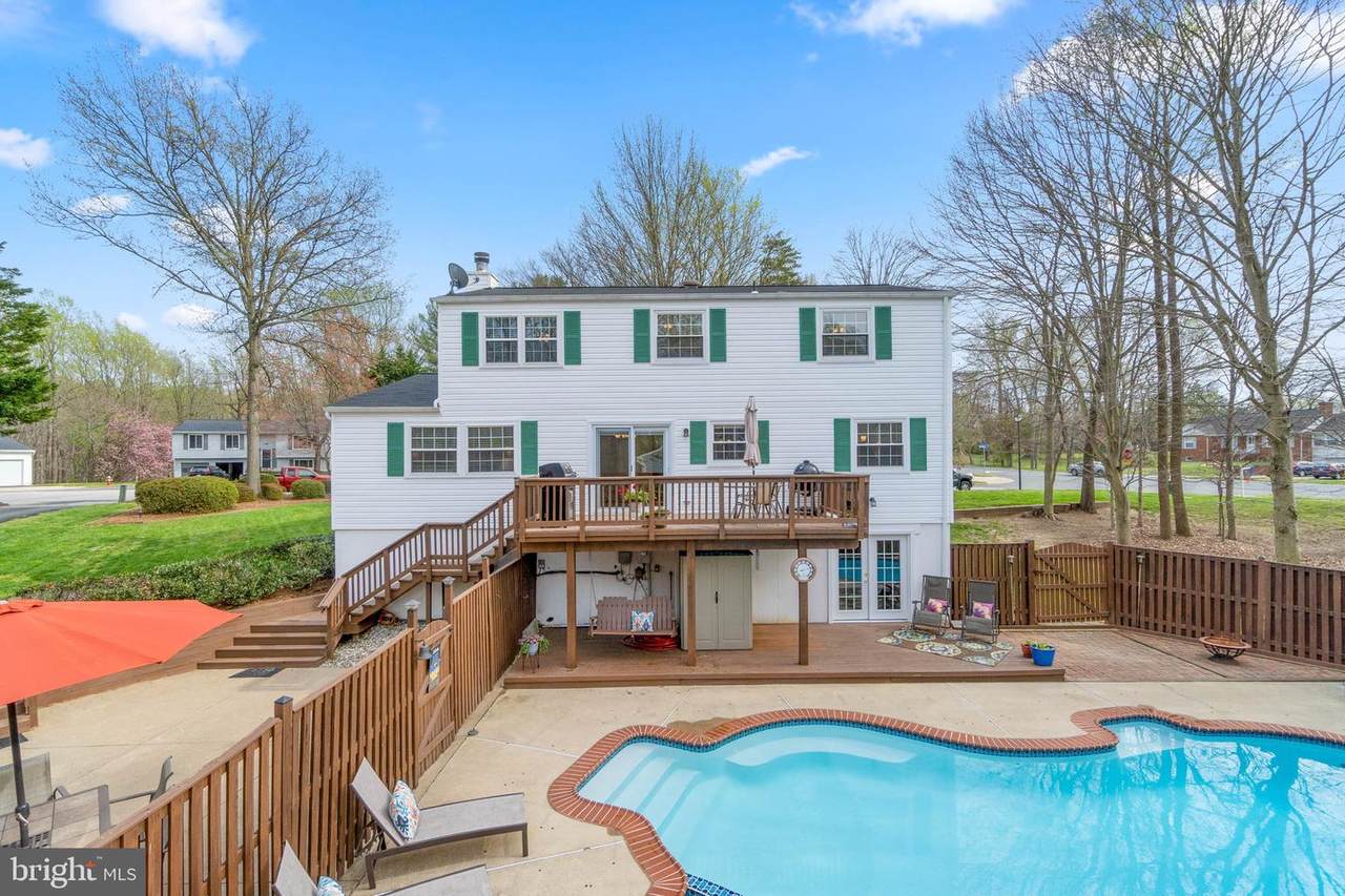 8850 Woodlawn Way - Photo 1