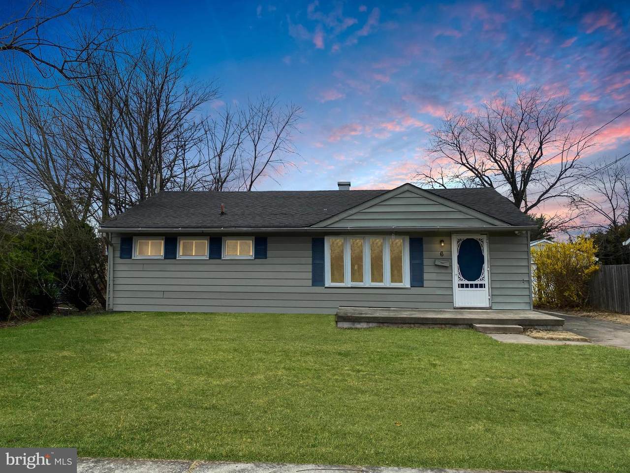 6 Hollybrook Avenue - Photo 1