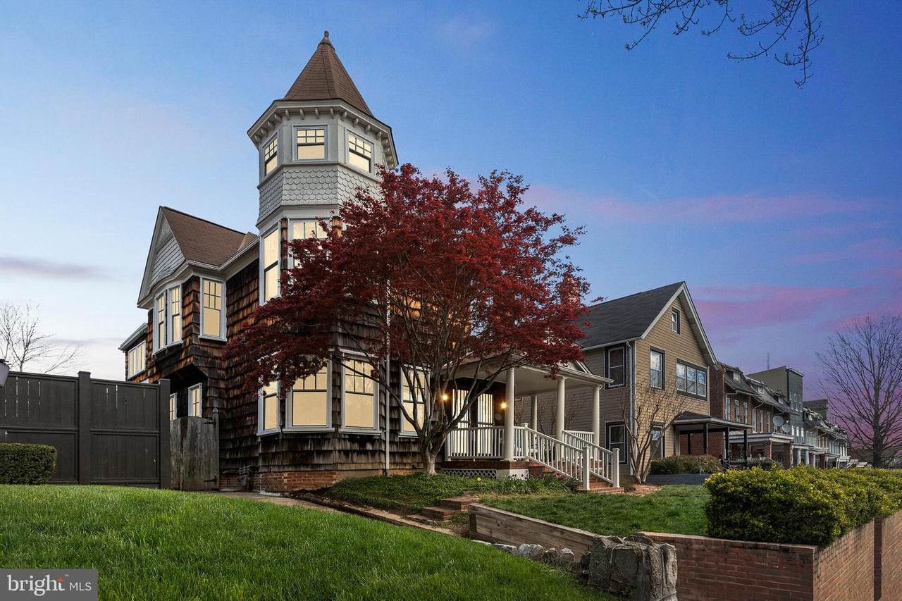 206 S Street - Photo 1
