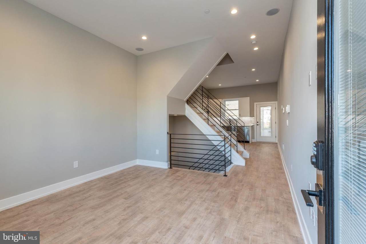 2213 Waterloo Street - Photo 1