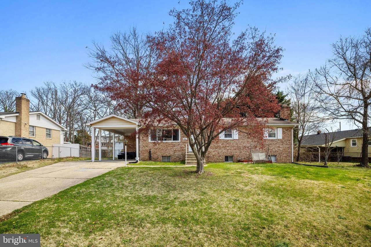 7910 Pinewood Drive - Photo 1