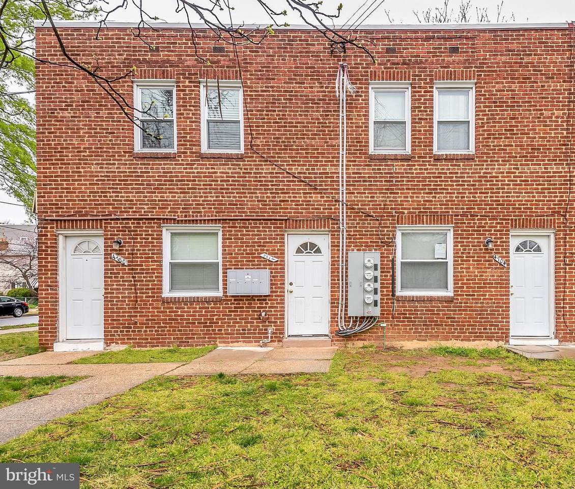 4702-4704 Quarles - Photo 1