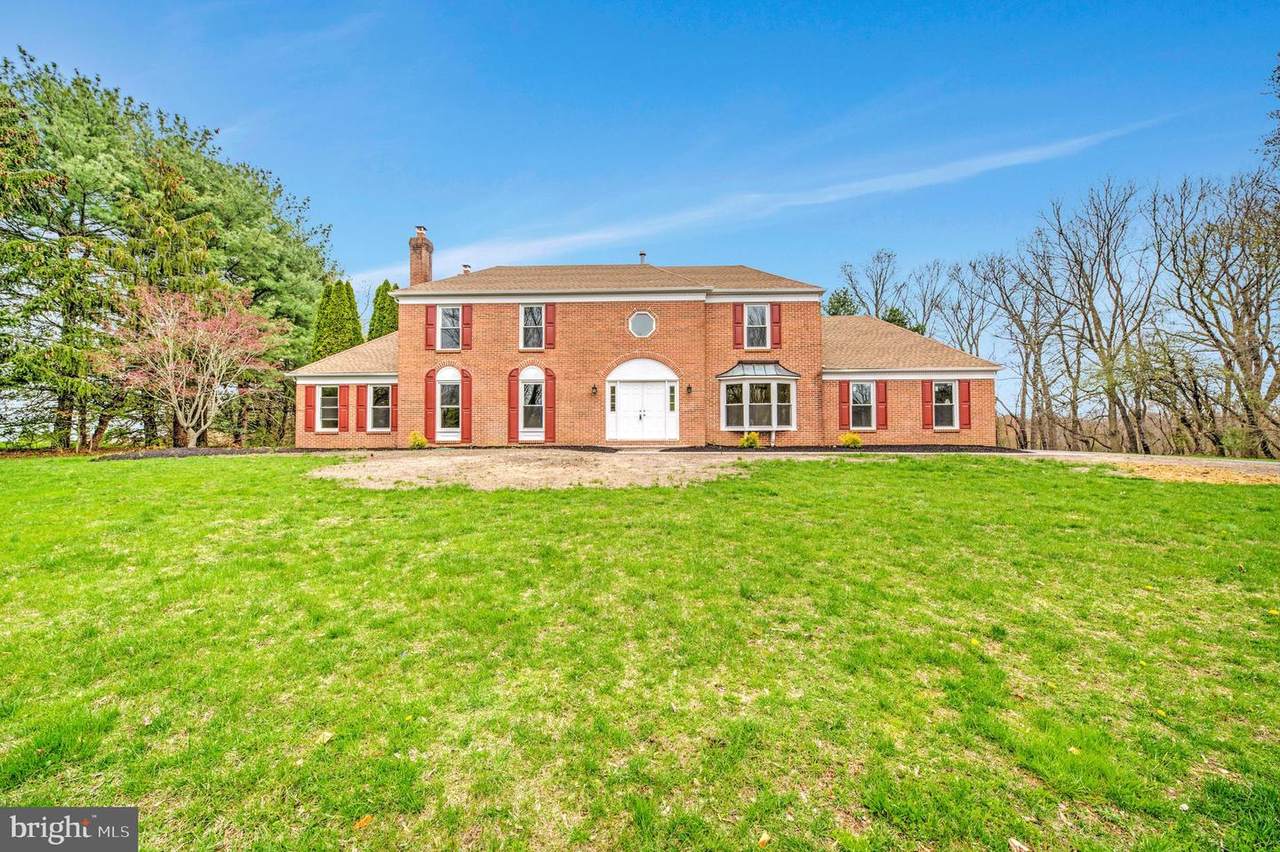 50 Saratoga Drive - Photo 1