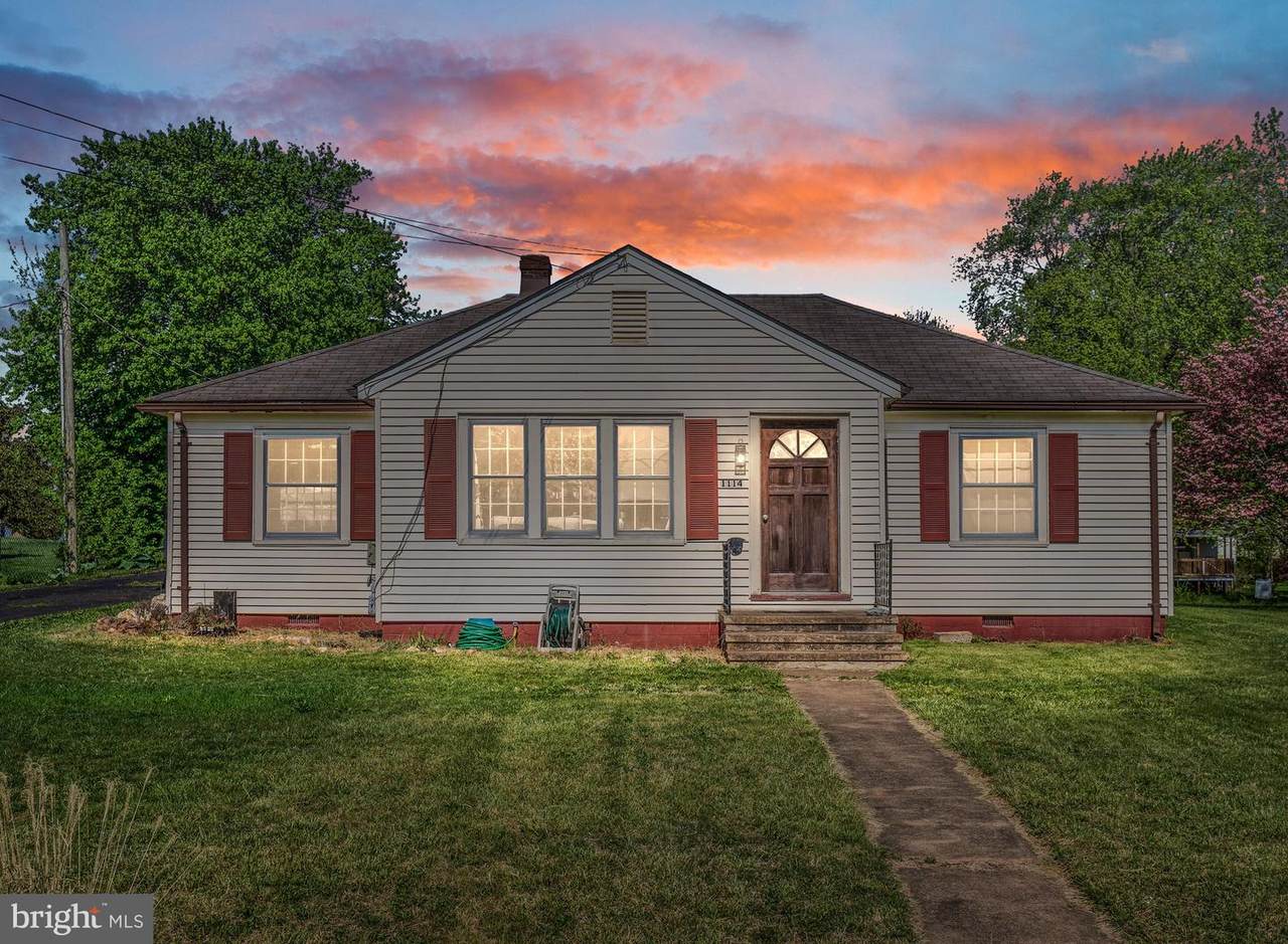 1114 Lee Street - Photo 1