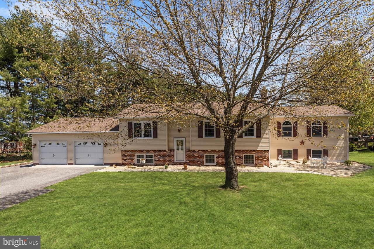 3851 White Oak Court - Photo 1