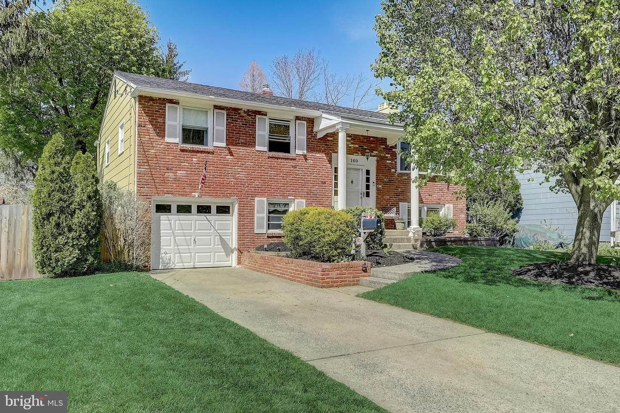 160 Glenbrook Drive - Photo 1