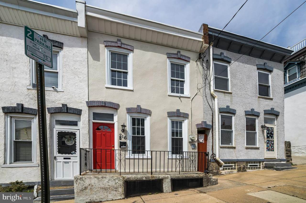 216 Jamestown Street - Photo 1