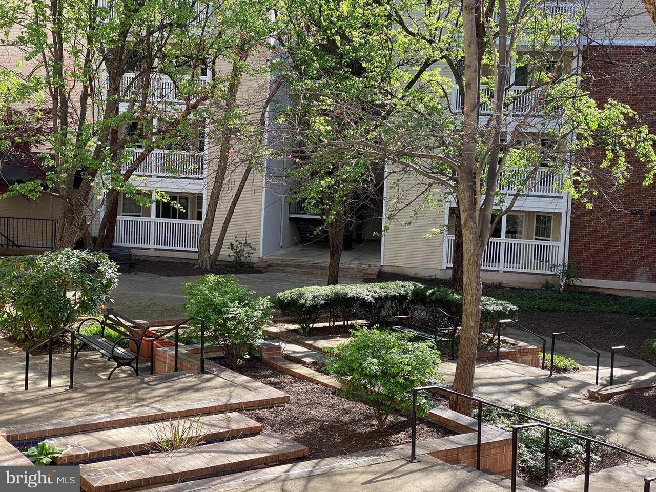 1504 Lincoln - Photo 1