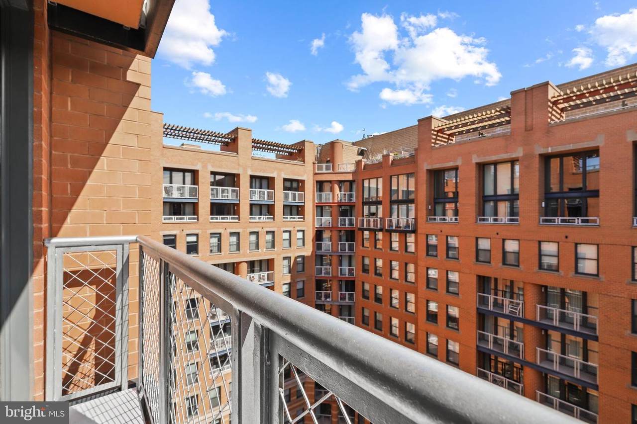 616 E Street - Photo 1