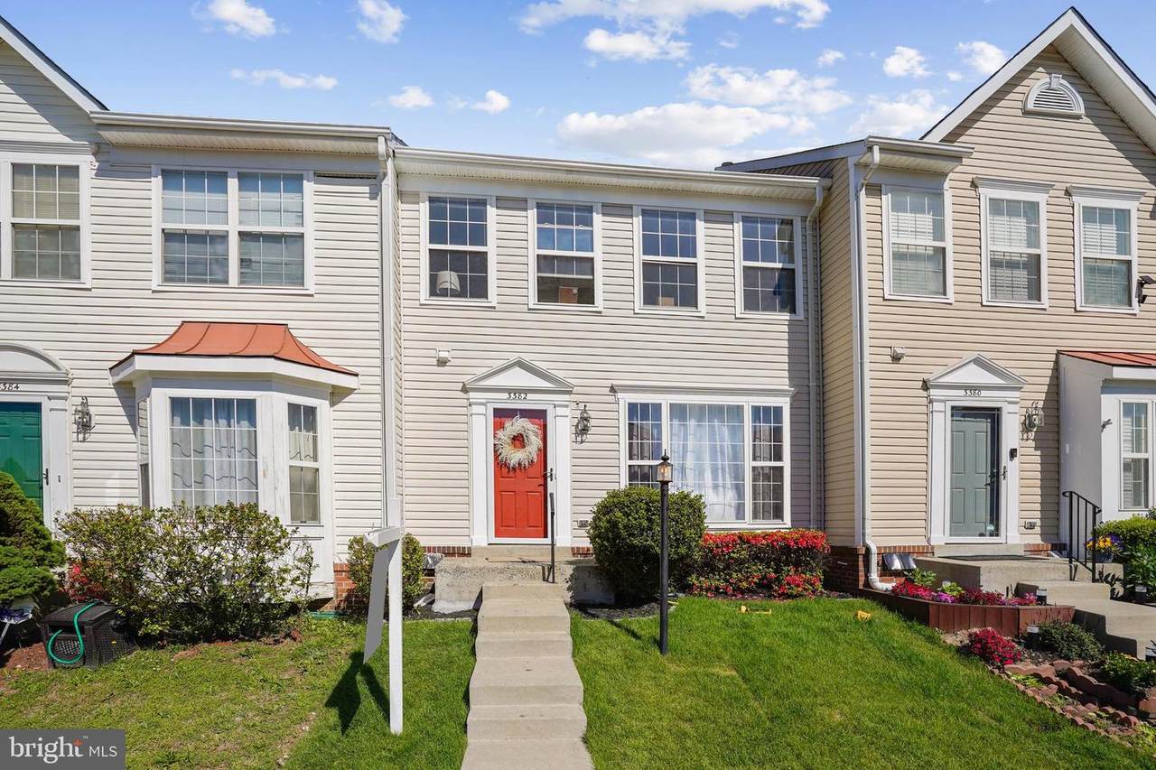 3382 Vineland Place - Photo 1