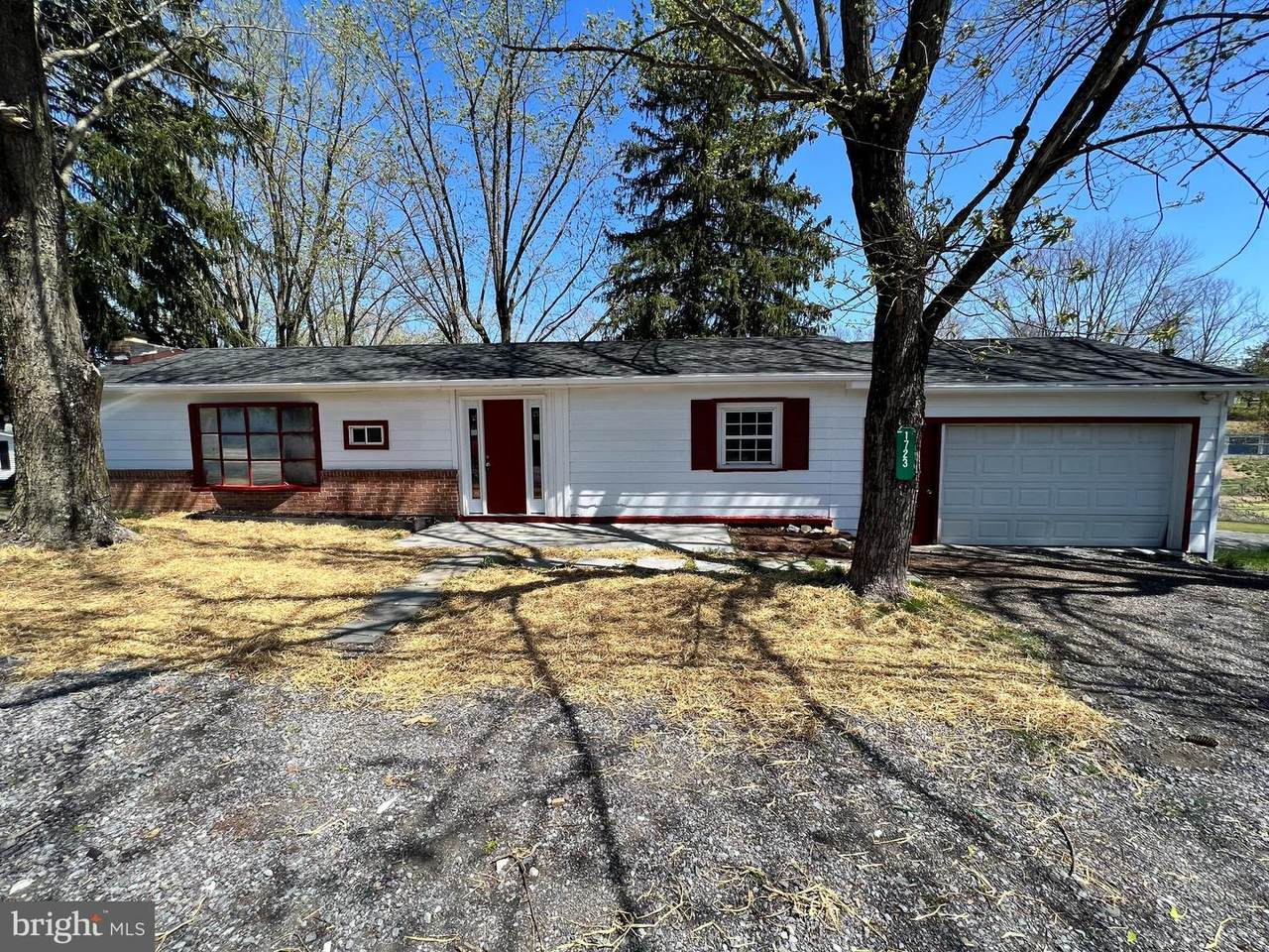 1723 Middleway Pike - Photo 1