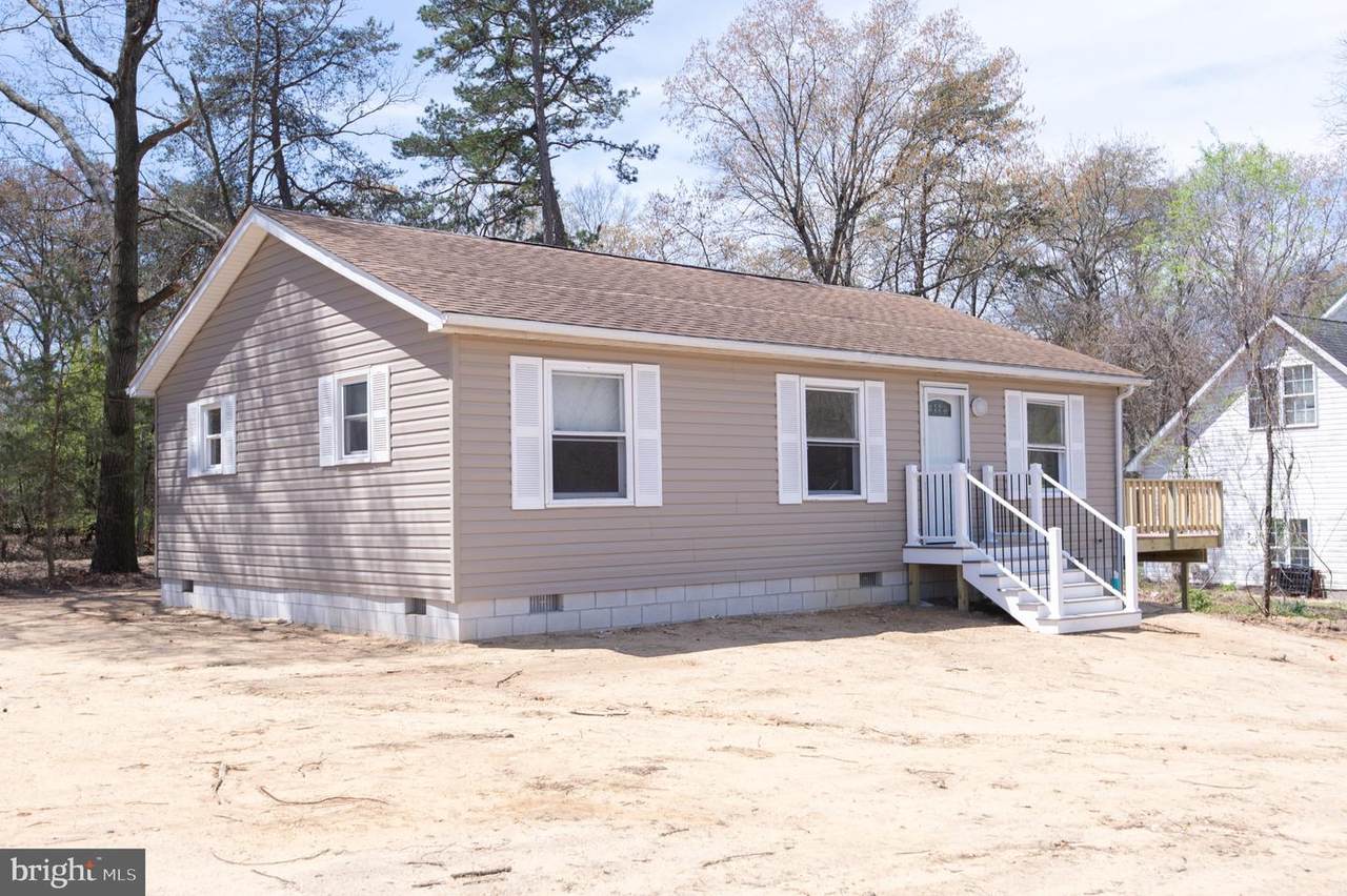 121 Charlotte Avenue - Photo 1