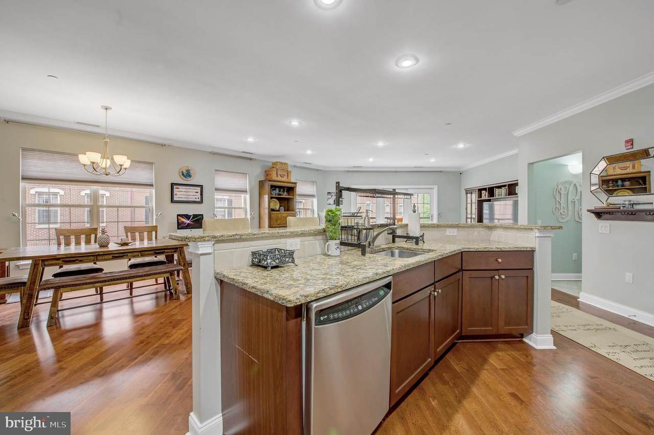 500 Admirals Way - Photo 1