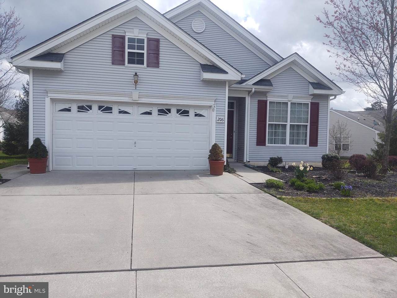 206 Cottage Street - Photo 1