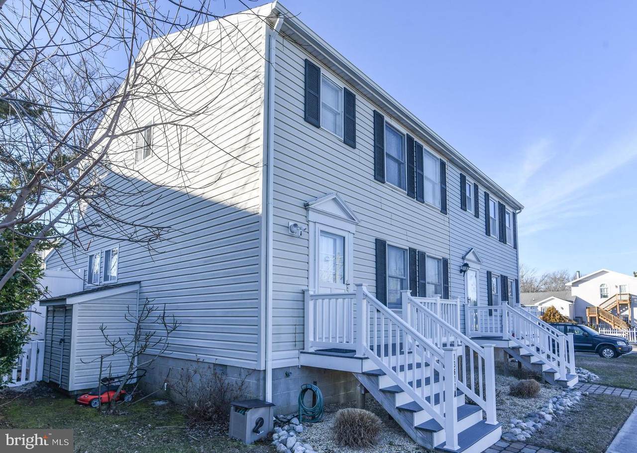 13611-A & B Derrickson Avenue - Photo 1